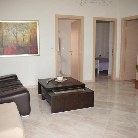 Mary'S Apartments Close To The Sea Agios Georgios  Esterno foto