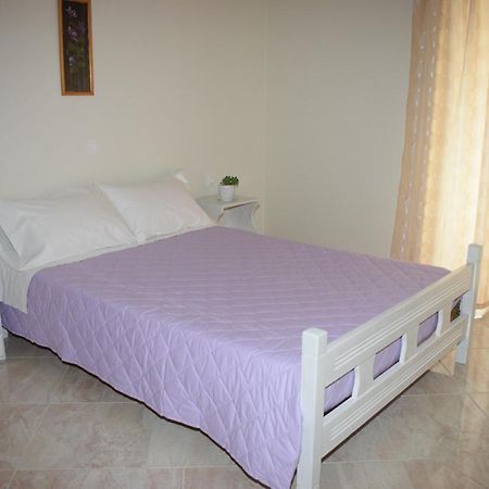 Mary'S Apartments Close To The Sea Agios Georgios  Esterno foto