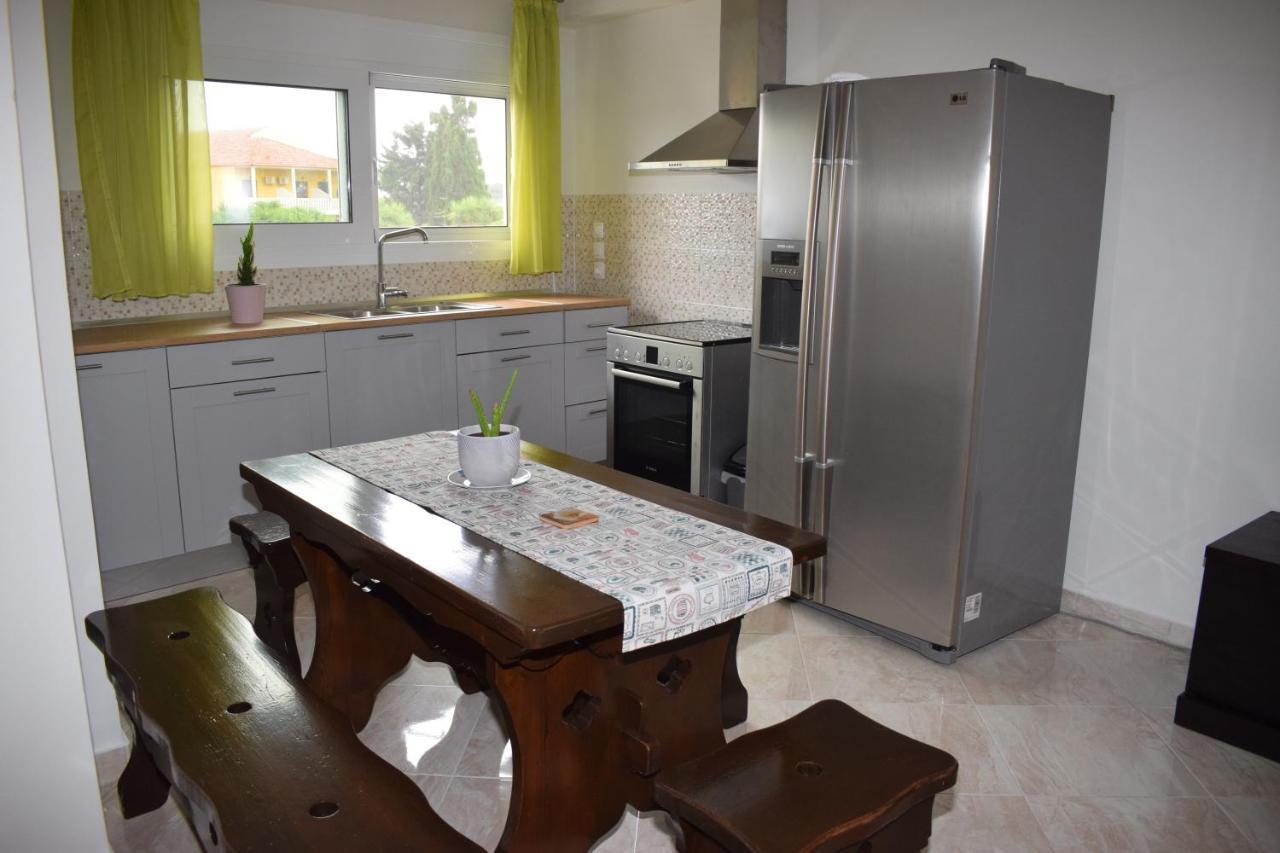 Mary'S Apartments Close To The Sea Agios Georgios  Esterno foto